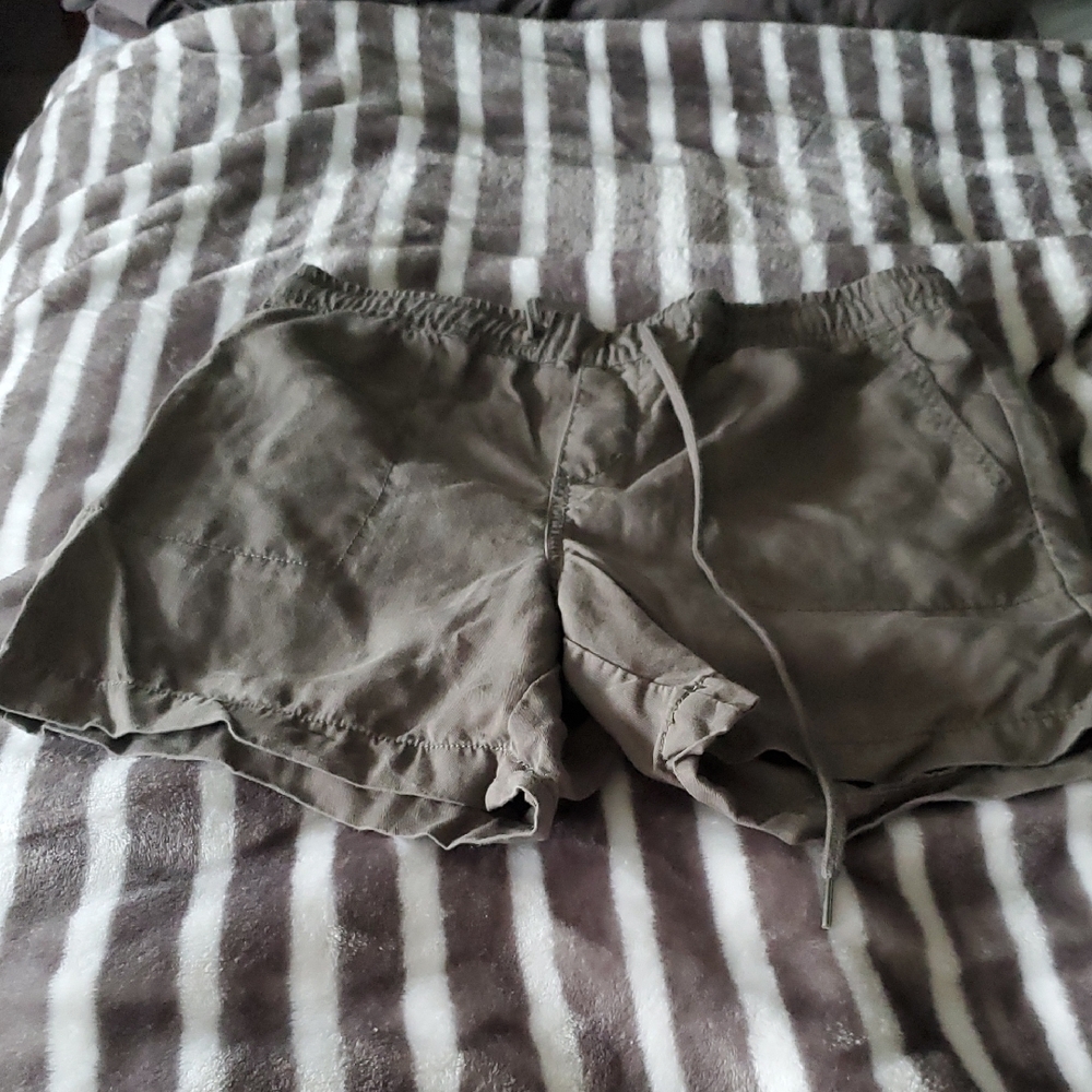 Calvin Klein Jeans Gray Shorts